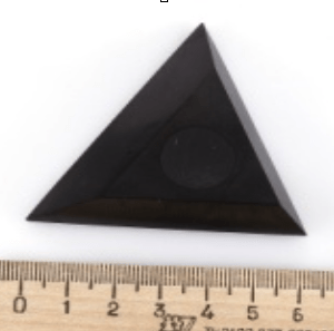Polished small triangular stand for sphere/egg